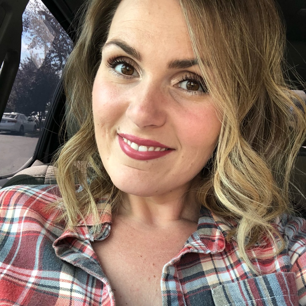 Meet your Posher, Jennifer